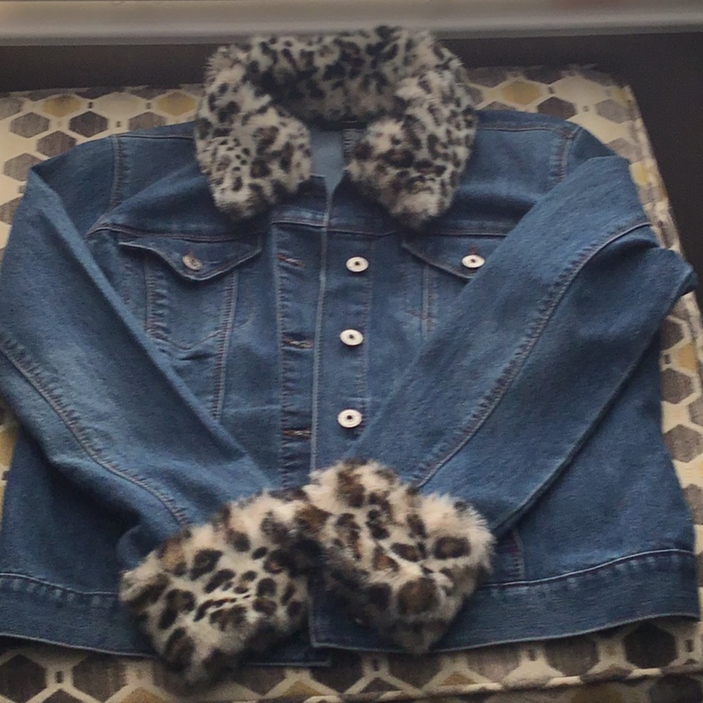 INC Jean jacket, w\removable leopard skin collar